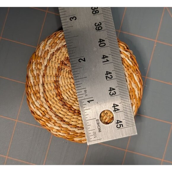 Small Woven Round Basket Lid Rustic Home Decor storage - Picture 5 of 11